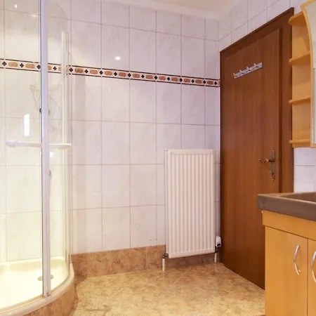 艾德博格公寓旅馆 *